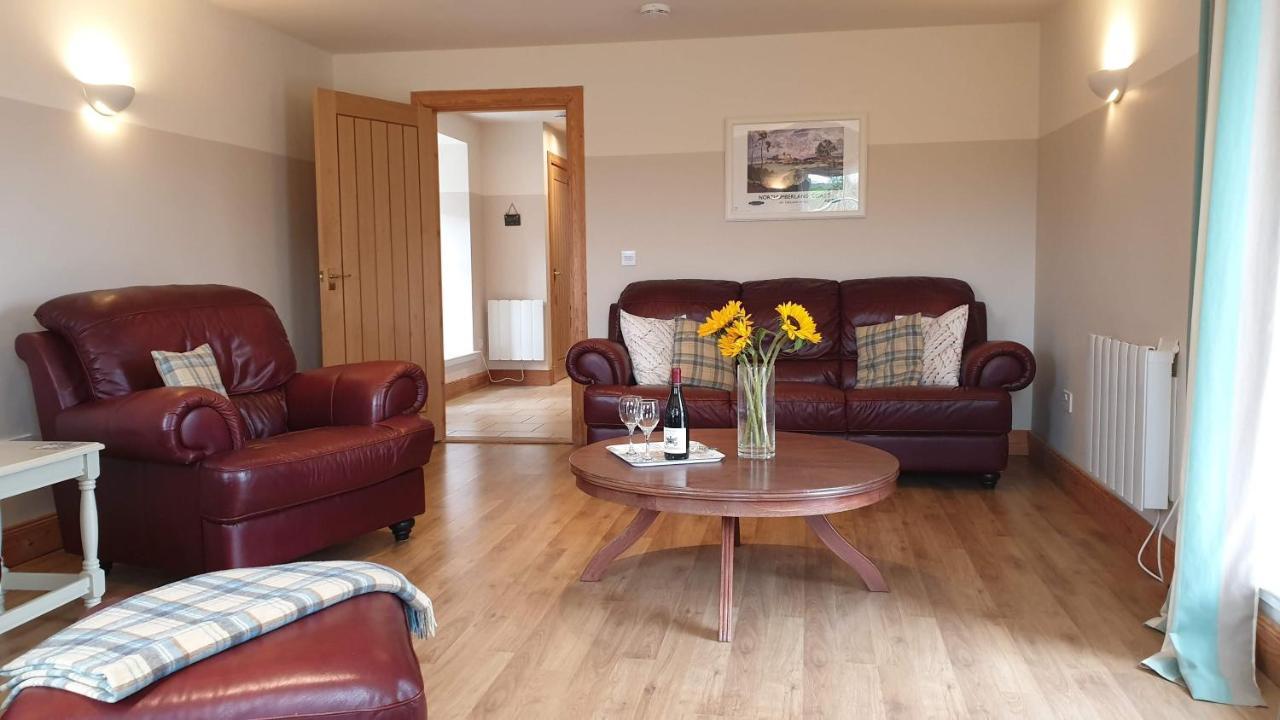Old Farm Holiday Cottages - Scottish Borders Chirnside Exterior photo